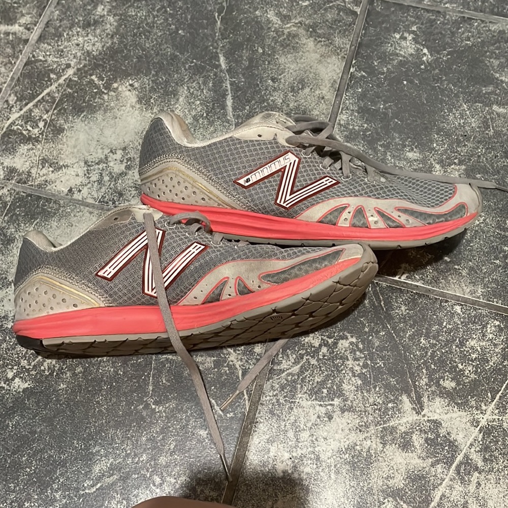 New Balance Minimus Grey Coral Running Women’s 9